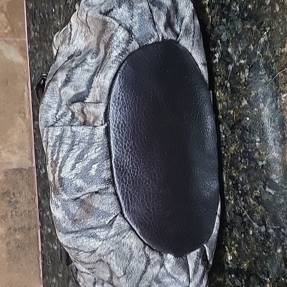 Hobo Bag Purse Zebra Print Vinyl type Material Durable - Picture 8 of 8